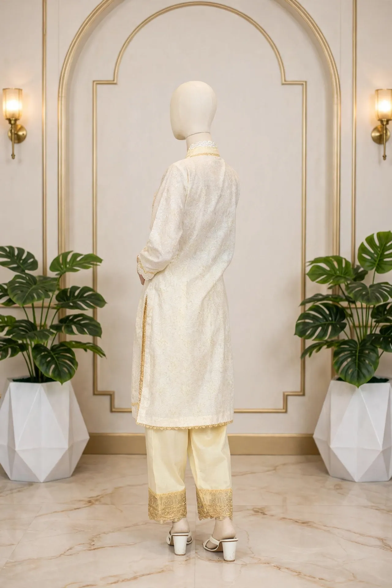 Daisy Embroidered Lawn Shirt - Image 2